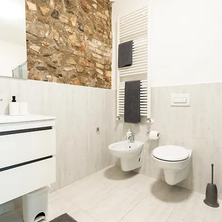 C-apartment Garda Apartament *